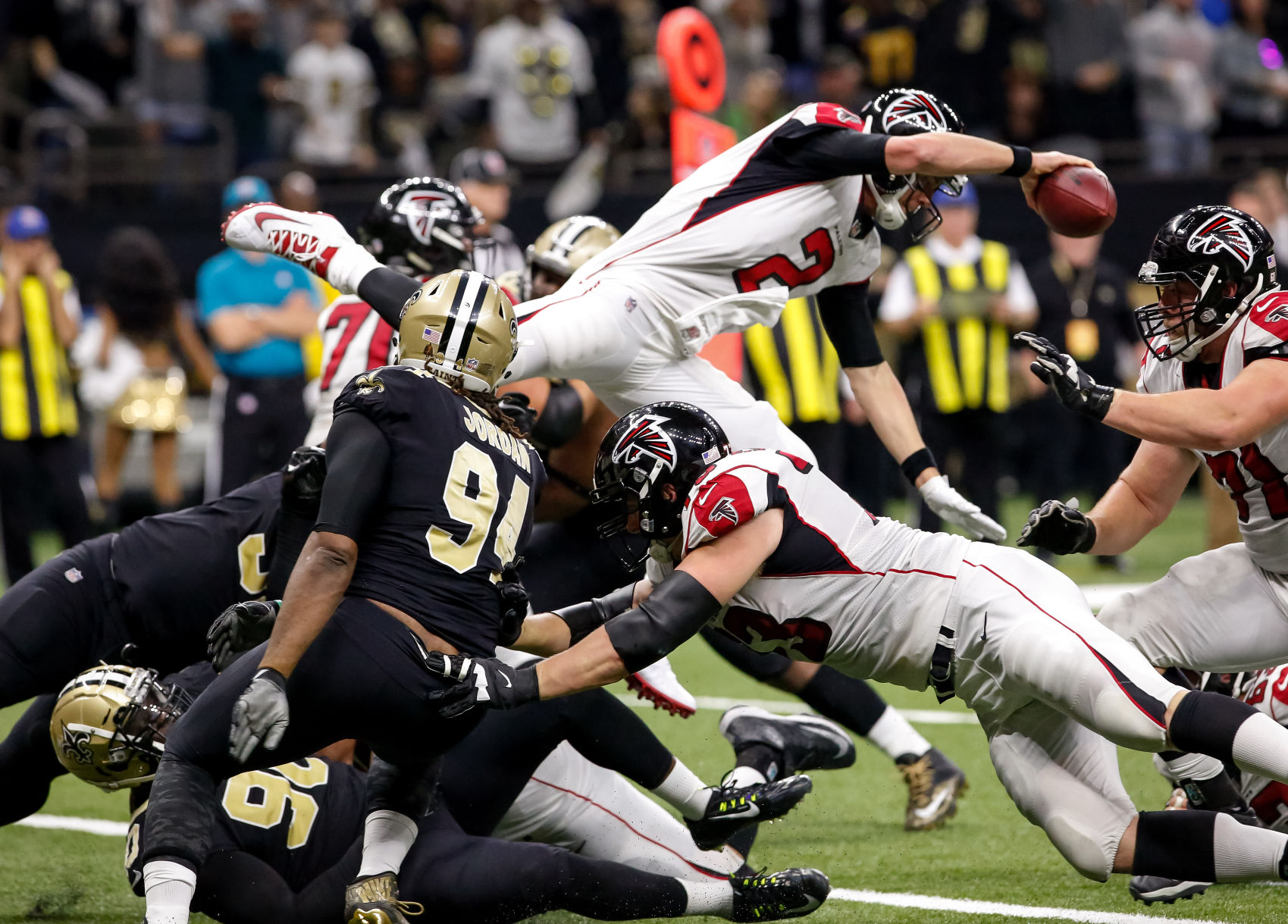 NO.saintsfalcons1271.122517.jpg